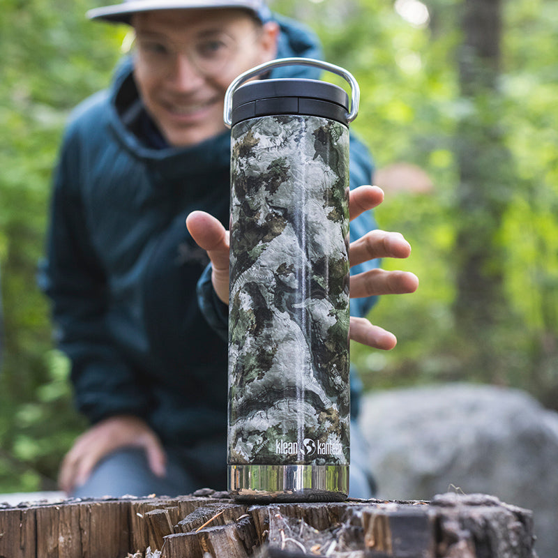 20oz-tkwide-with-twist-cap-mossy-oak-j3 20oz_bottle_twist_mossyoak_terragila_closeup_square.jpg