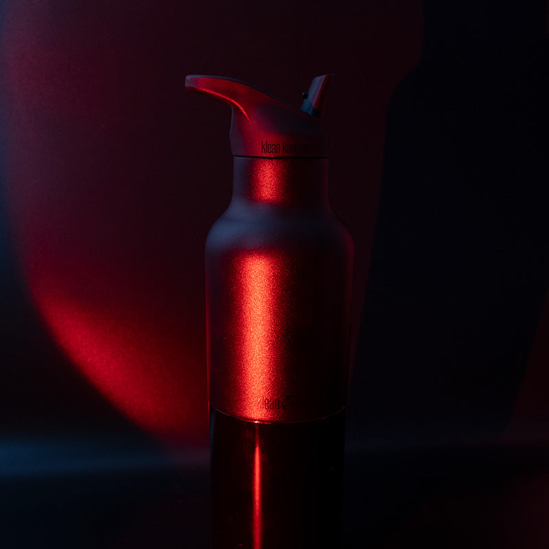 20oz-rise-classic-may-the-4th-l7 20oz_rise_classic_may_the_fourth_starwars_black_bottle_redglow_square.jpg