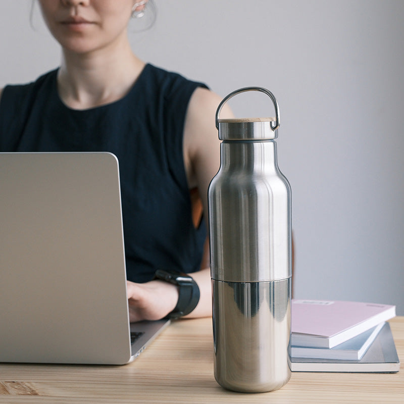 20oz-rise-reflect-with-bamboo-cap-w1 20oz_rise_reflect_desk_laptop_square.jpg
