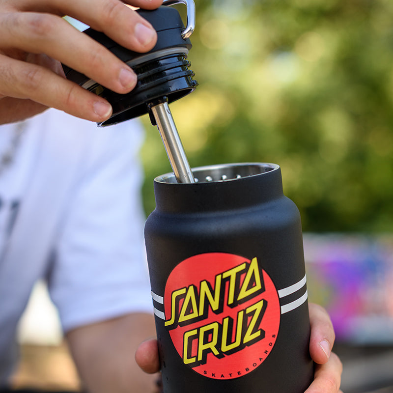 32oz-tkwide-with-twist-cap-santa-cruz-c5 32oz_tkwide_twist_water_bottle_santacruz_dot_lidoff_square.jpg