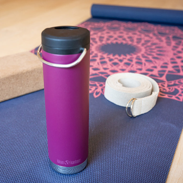tkwide-twist-cap-with-straw-kit-s8 K20TKWPT-PP-T-TWIST-yoga_bottle_closed_lifestyle_a5ac6535-9c60-42bb-86fe-b94b5cef2b68.jpg