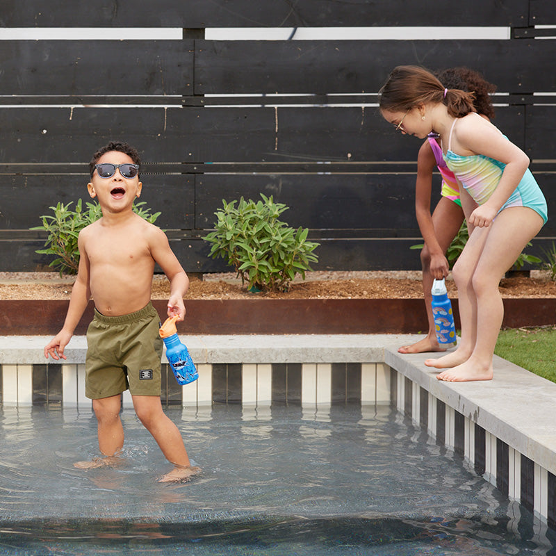 12oz-kid-s-classic-with-flip-seal-sport-cap-x2 kid_sport_flip_seal_12oz_boy_pool_square.jpg