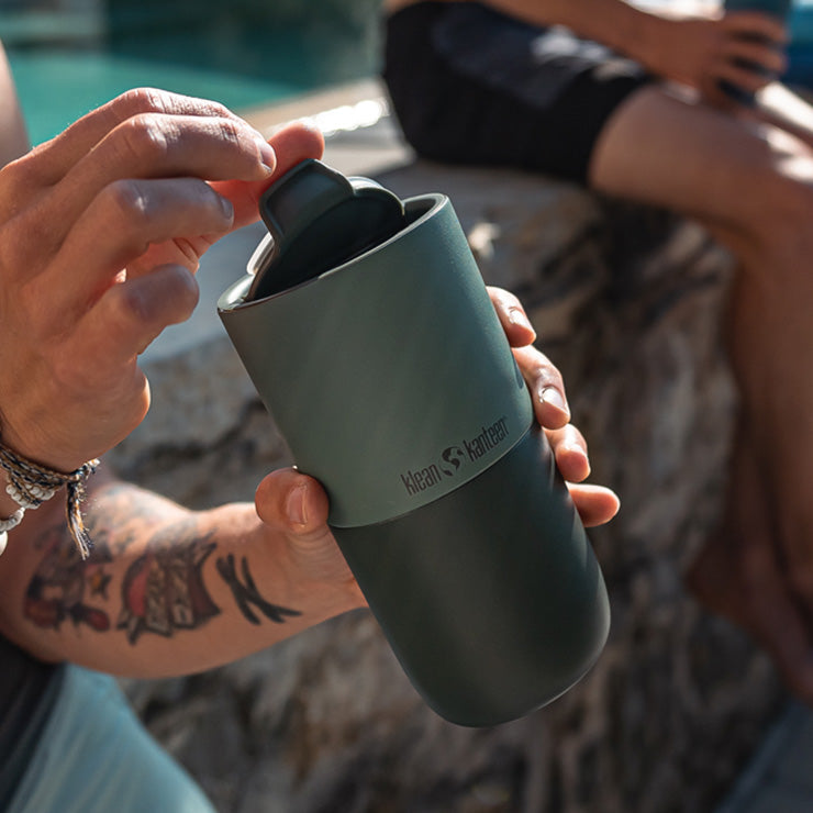 flip-lid-x8 rise_flip_lid_small_tumbler_open.jpg