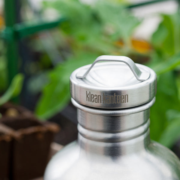 classic-steel-loop-cap-f9 stainless_cap_garden_lifestyle.jpg