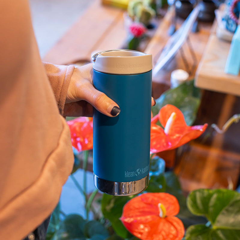 12oz-tkwide-with-cafe-cap-f0 tkwide_12oz_cafe_corsair_closeup_flowers_square.jpg
