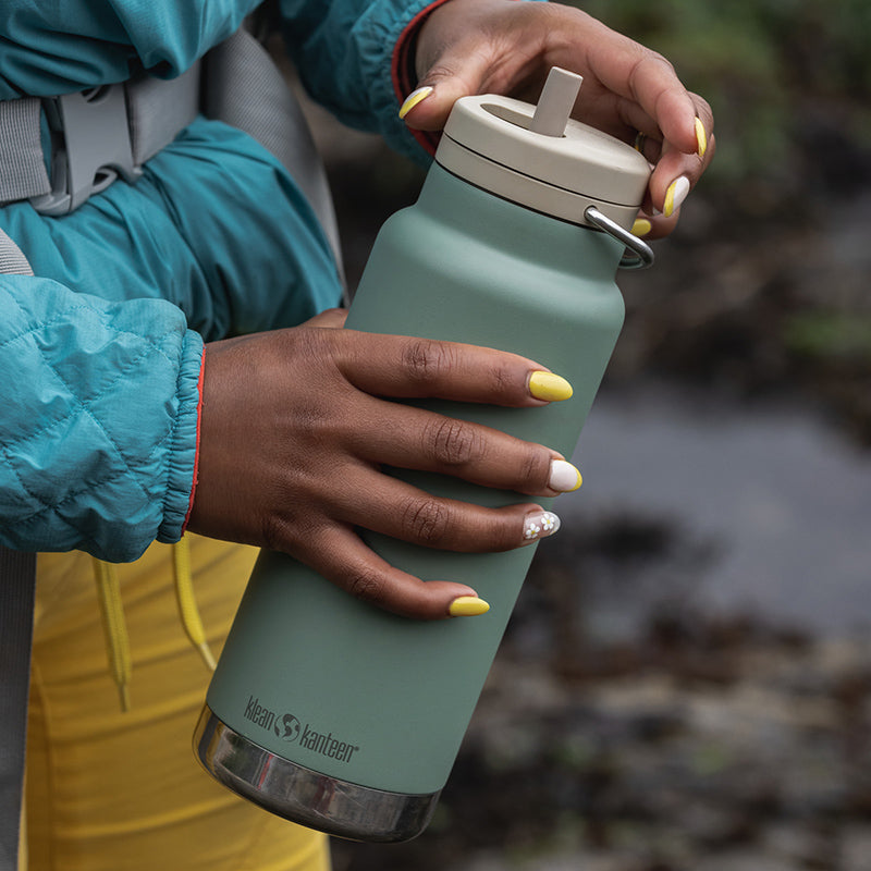 32oz-tkwide-made-to-do-more-bundle-r8 tkwide_32oz_insulated_bottle_twist_closeup_seapsray_hand_square.jpg