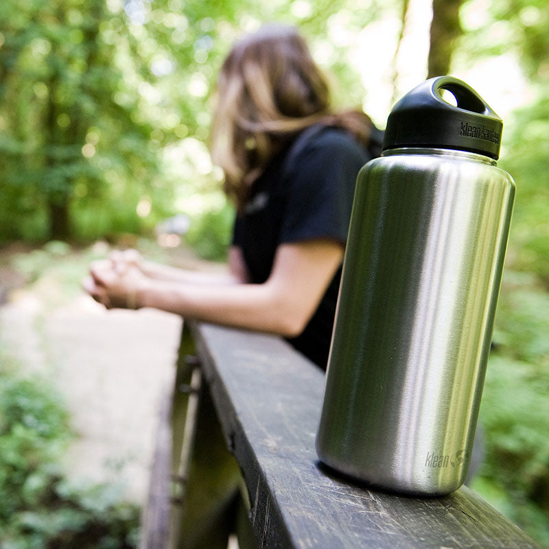 40oz-wide-with-loop-cap-v2 wide_40oz_bottle_bridge_closeup_square.jpg